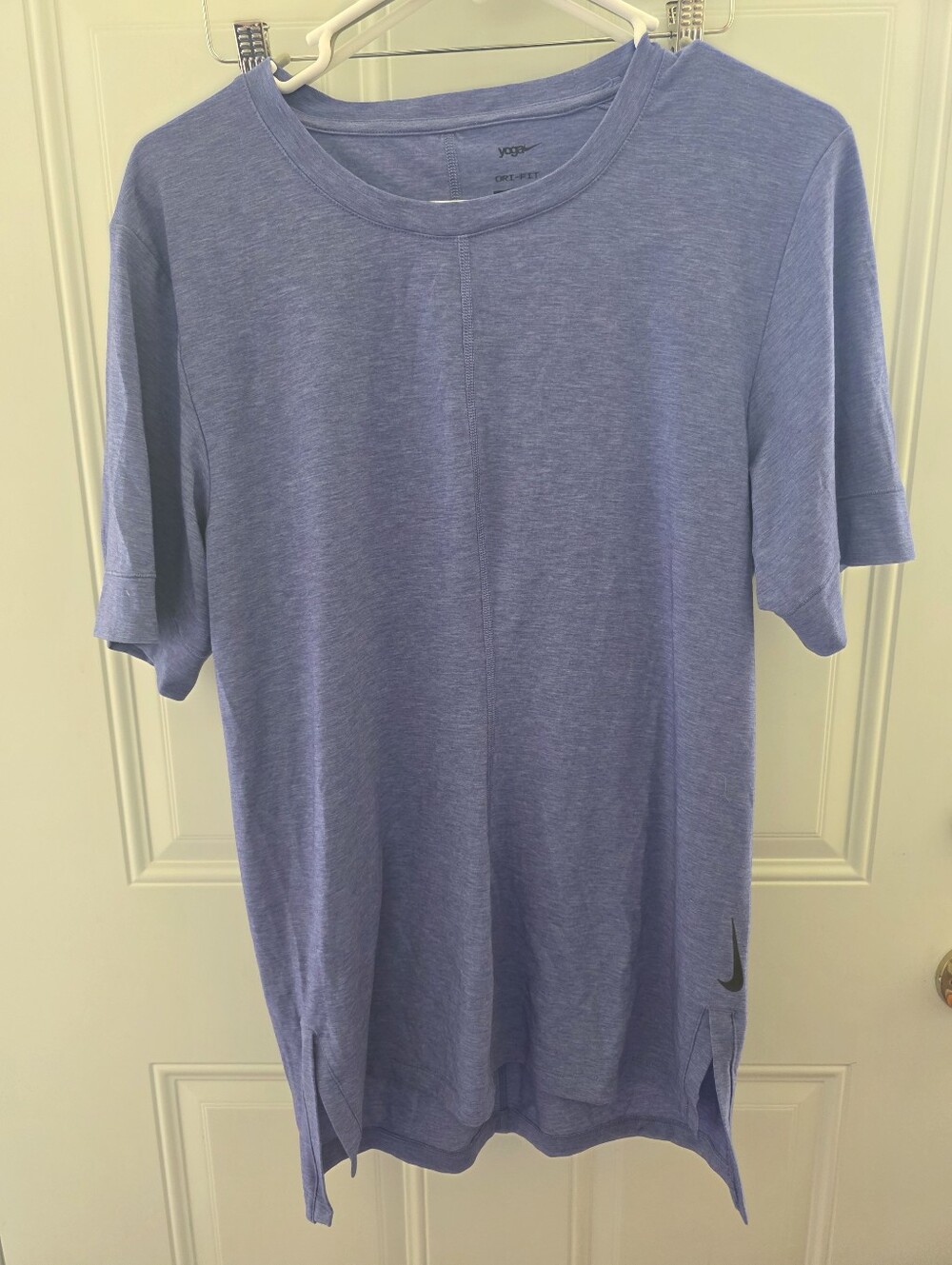 Women's Nike Yoga Light Purple Short-Sleeve Athletic Tee Size Small